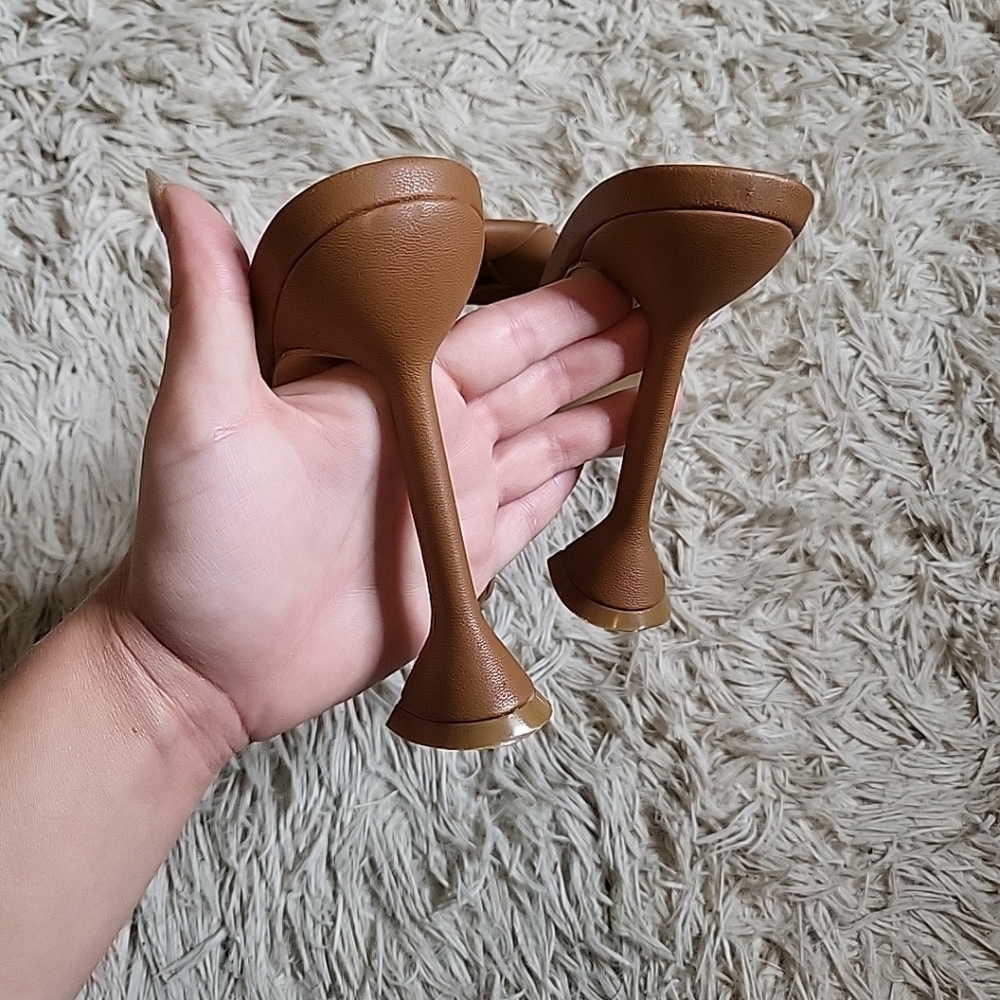 EGO Heels Square Toe Woven Strap Heels Sculptured Heel Sandals Pumps Size 8 ✨️💫 - Picture 6 of 8